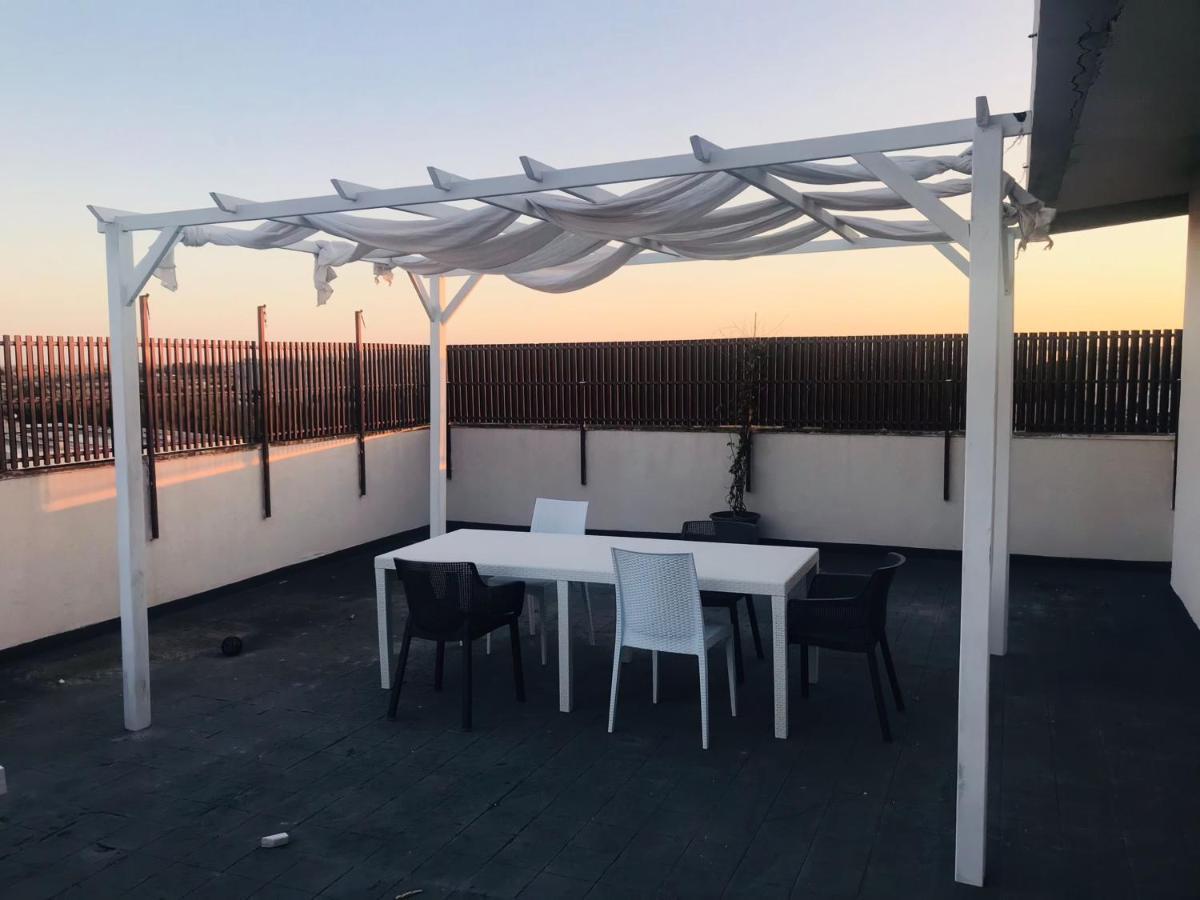 Luxus P4T Family 3 Bedroom With Pool, Tennis Court And Sauna Brindisi Exterior foto